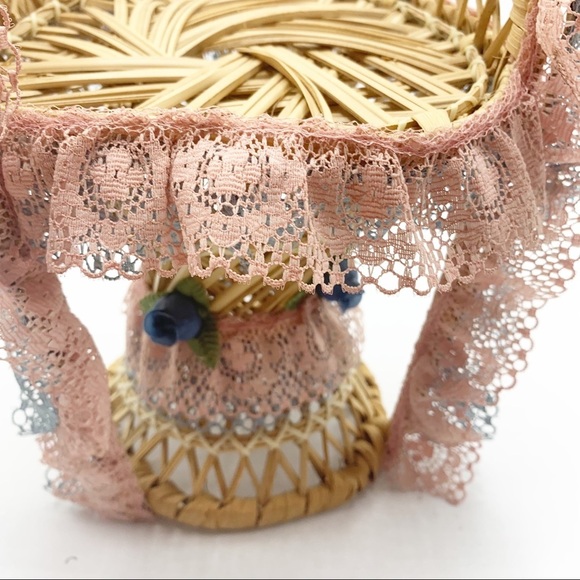 Peacock Chair Mini Vintage Decor - Picture 12 of 12